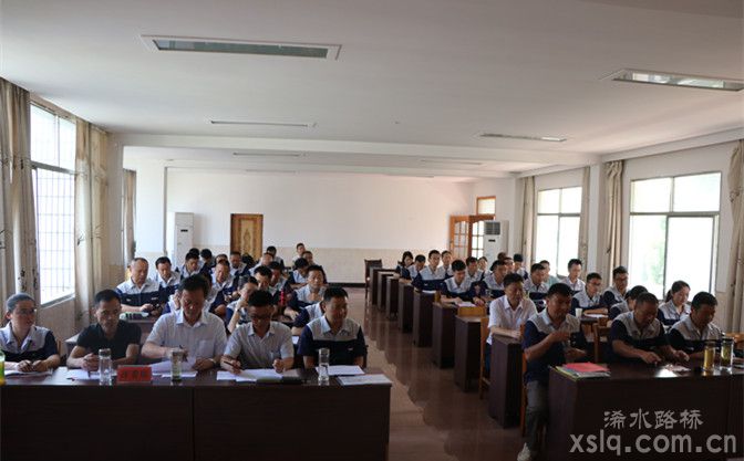 浠水迅達路橋公司扎實開展“安全生產(chǎn)月” 活動